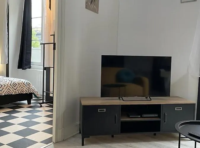 Les Aiguilles Dorees - Marche Saint Pierre, Victoire, Jaude Appartement